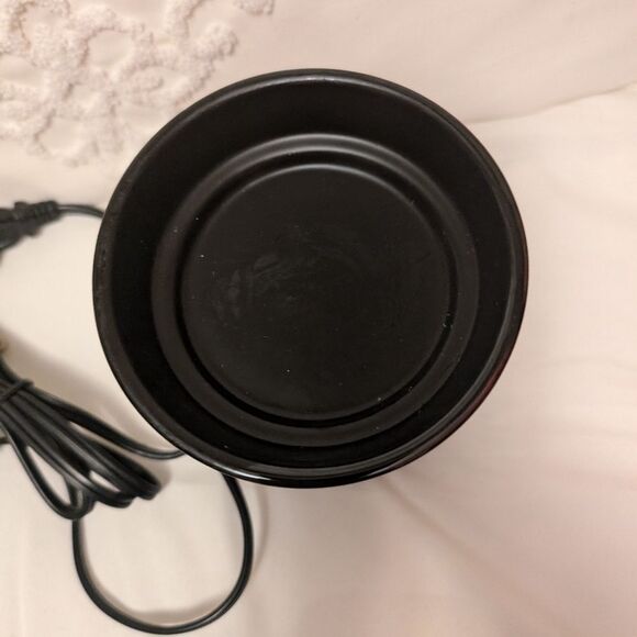 Scentsy Merry🌲 Berry Full Size Scentsy Warmer - Picture 3 of 7